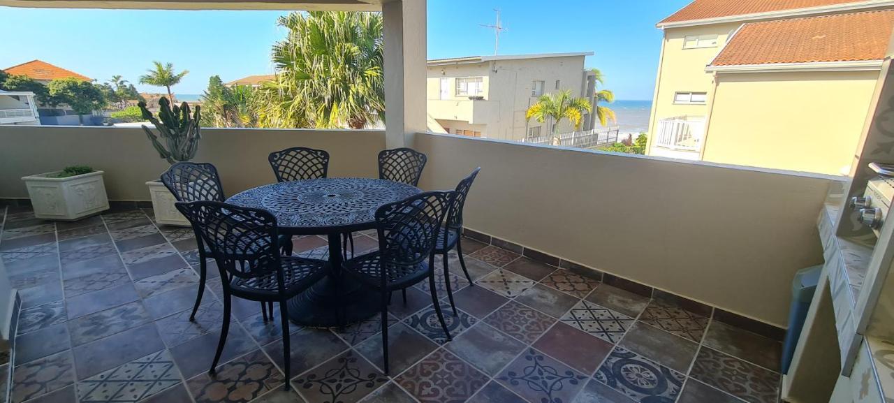 Aride 4 Awesome View Of Uvongo Main Swimming Beach From Communal Braai Area Leilighet Margate Eksteriør bilde